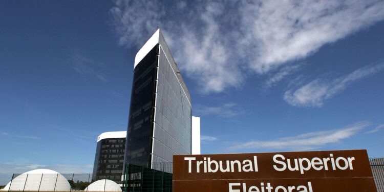 TSE debate mudanças em resolução sobre suspensão de partidos