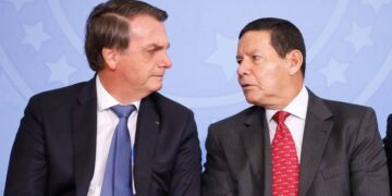 Ação que pedia a cassação  da chapa Bolsonaro/Mourão é arquivada pelo TSE