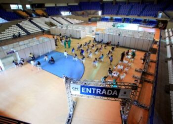 Prefeitura atende mais de 200 pessoas no 1º dia do Centro de Enfrentamento para Covid-19