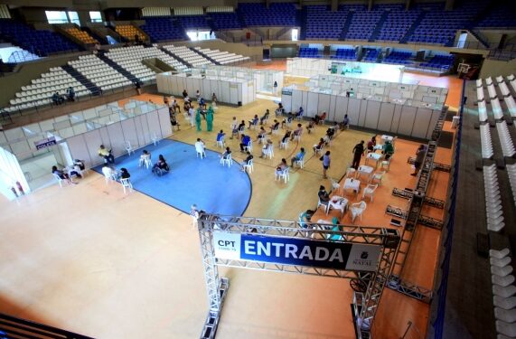 Prefeitura atende mais de 200 pessoas no 1º dia do Centro de Enfrentamento para Covid-19