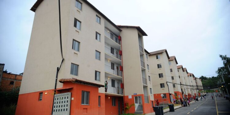 Governo amplia responsabilidades da Caixa na habitação rural