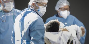 Indenização de R$ 50 mil a profissional de saúde vitimado pela covid-19 vai à sanção