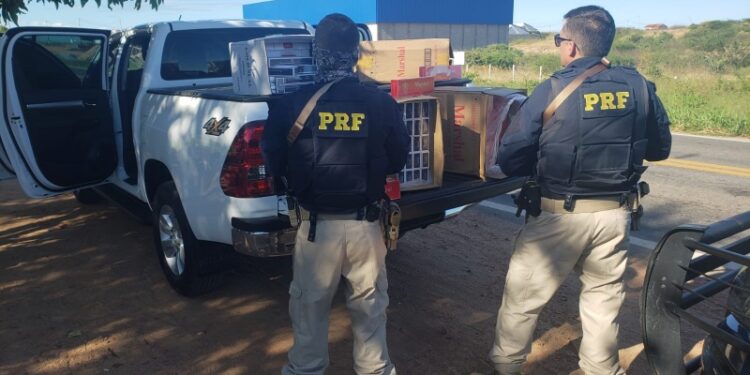 Mais de três mil maços de cigarros contrabandeados são apreendidos pela PRF em Rafael Fernandes/RN