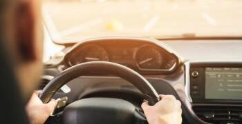 Demissão por justa causa de motorista em rescisão indireta é revertida pelo TRT/RN