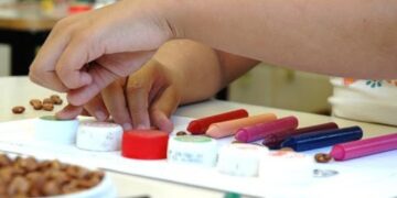 Estado é obrigado a fornecer professor auxiliar para aluna com Síndrome de Down