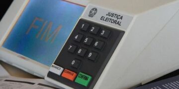 Emenda que adia eleições municipais para novembro é promulgada