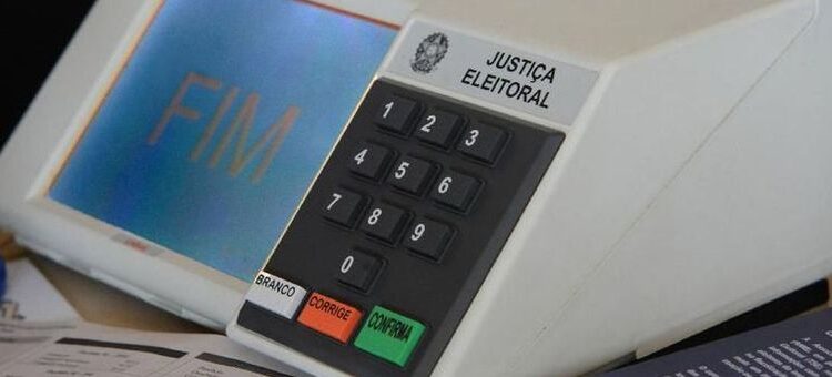 Emenda que adia eleições municipais para novembro é promulgada