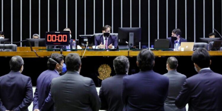 Aprovado auxilio extra para Estados e Municípios durante pandemia