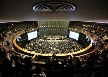 Adiamento trará consequências a todo o processo eleitoral; confira quais