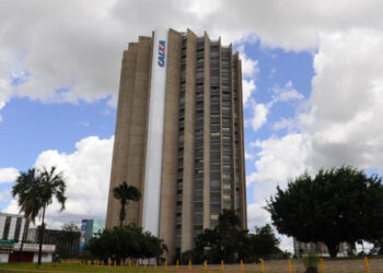 Governo edita MP que permite vender partes da Caixa até dezembro de 2021