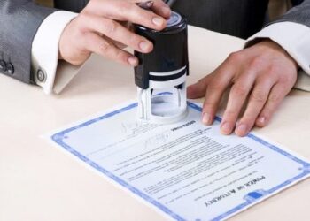 Sentença que desconstitui filiação gera efeitos mesmo sem averbação no registro civil