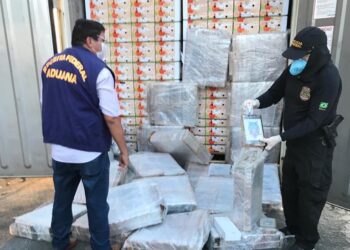 PF apreende mais de 700 kg de cocaína no porto de Natal
