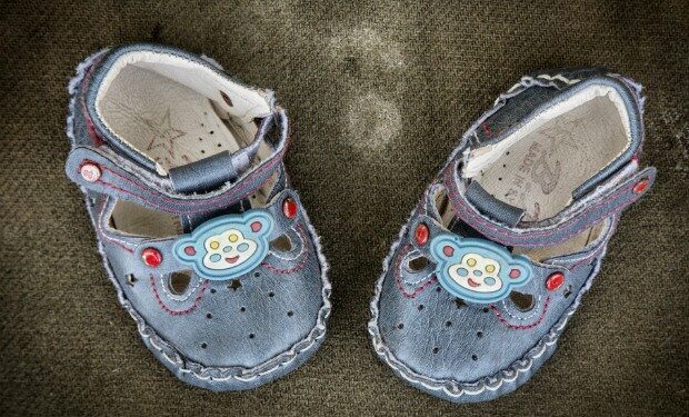 Após pedido do MP/RN, Justiça retira guarda de pais de criança de três meses vítima de maus-tratos