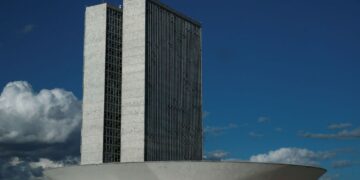 Alcolumbre adia votação do Fundeb