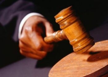 Decisão ‘extra petita’ permite reforma de condenação aplicada a condomínio