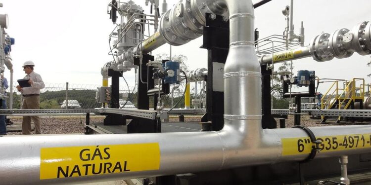 Deputados aprovam novo marco regulatório do gás