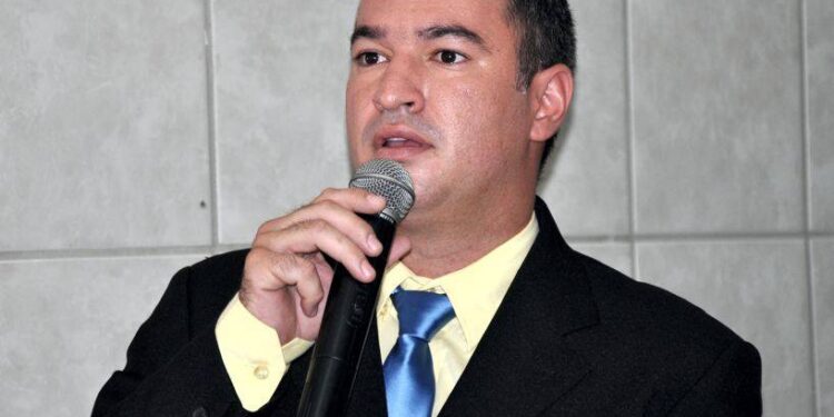 Prefeito de Carnaubais e mais cinco pessoas são denunciadas pelo MP/RN