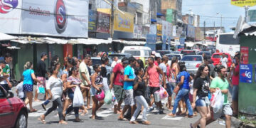 Comércio e serviços de alimentação passam a ter novos horários em Natal