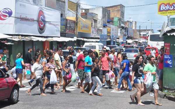 Comércio e serviços de alimentação passam a ter novos horários em Natal