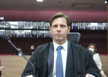 Jurista Marcello Rocha Lopes é empossado como juiz suplente na corte do TRE-RN