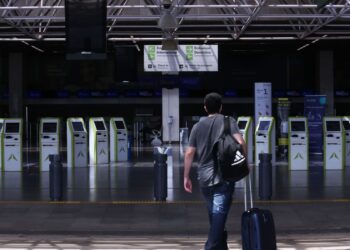 Governo libera entrada de estrangeiros em todos os aeroportos do país
