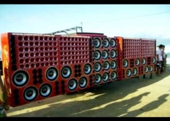 Deputados aprovam projeto que proíbe “pancadão” de som em veículos estacionados