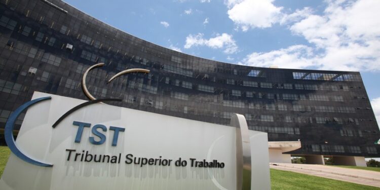 Tribunal Superior do Trabalho estabelece ônus da prova em terceirizações