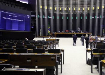 Câmara pode votar hoje modificações no Código de Trânsito