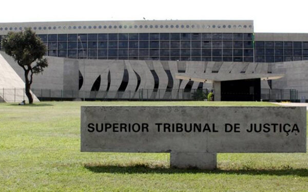 Declaração de semi-imputabilidade exige incidente de insanidade mental e exame médico-legal