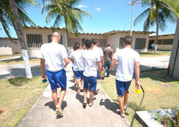 Adolescentes envolvidos em assalto a motorista de aplicativo serão internados em estabelecimento educacional