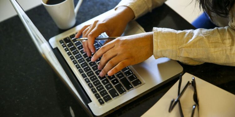 Cresce pauta sobre home office nas negociações trabalhistas