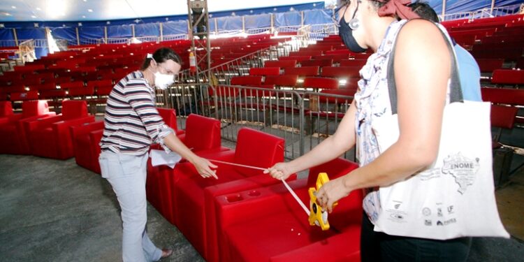 Força-tarefa municipal inicia monitoramento em circos, cinemas e casas de shows