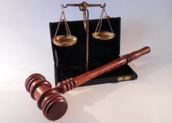 Embargos do devedor que questionem o total da dívida devem ter valor igual ao da execução