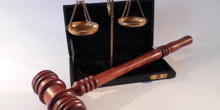 Embargos do devedor que questionem o total da dívida devem ter valor igual ao da execução