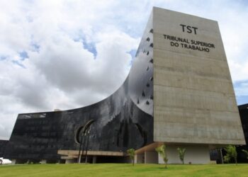 TST fixa indenização de R$ 1 milhão por danos morais coletivos a indústria farmacêutica