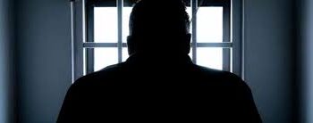 Maus antecedentes justificam manutenção de regime prisional mais gravoso