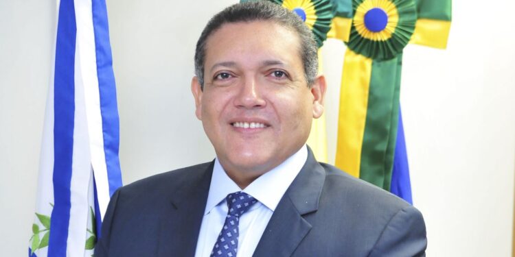 Posse de Kassio Nunes Marques no STF será no dia 5 de novembro