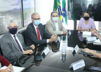 Prefeitura de Natal cederá terreno para abrigar famílias que ocupam prédio na Ribeira