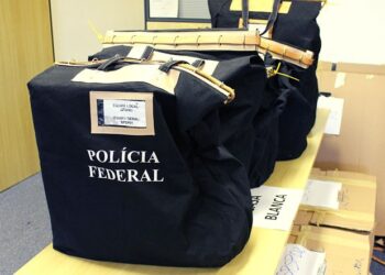 Polícia Federal realiza buscas em endereços relacionados a servidor público federal investigado por corrupção
