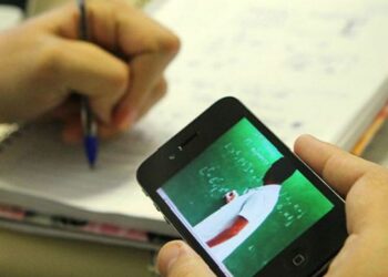 Universitários garantem na justiça direito a redução na mensalidade de curso durante período de isolamento social