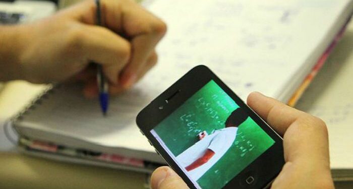 Universitários garantem na justiça direito a redução na mensalidade de curso durante período de isolamento social