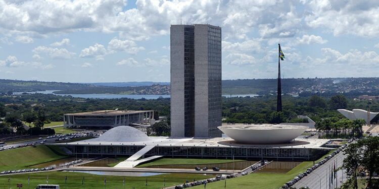 Perdem validade duas MPs que liberaram R$ 3,35 bilhões para combate à pandemia