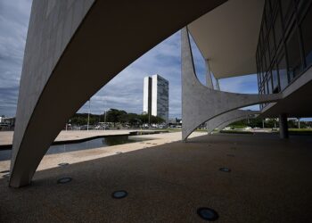 Estudo aponta que novo auxílio a estados pode apenas postergar crise fiscal