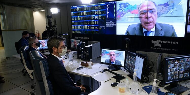 Senado aprova compensação na Lei Kandir preservando fundo do pré-sal