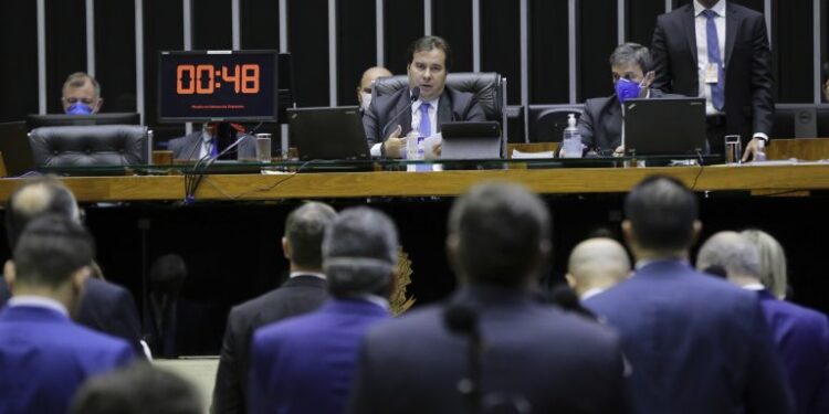 Congresso derruba veto à desoneração da folha de 17 setores