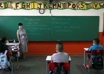 Sancionada lei que regulamenta repasses do novo Fundeb