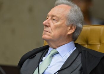 Ministério da Saúde tem 48 horas para informar sobre início de vacinação no país