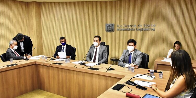 CCJ aprova política estadual de proteção dos direitos da pessoa com TEA