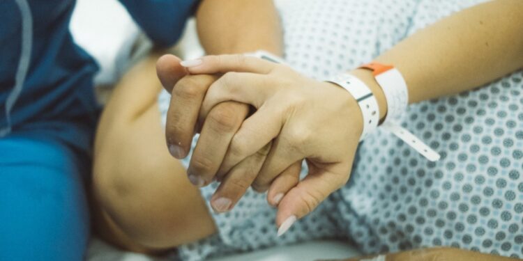 Após ação da DPE/RN, direito ao acompanhante no parto é garantido