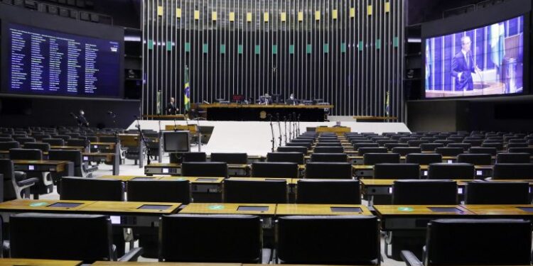 Câmara pode votar hoje regras para o Fundeb e renegociação de dívidas dos estados